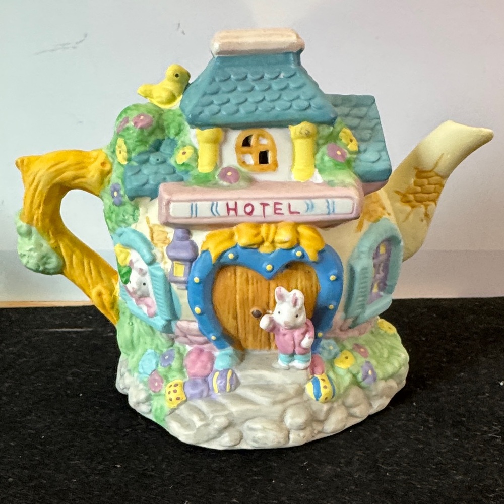 Bunny Towne Easter porcelain, hand-painted Colorful Ceramic Teapot with Hotel